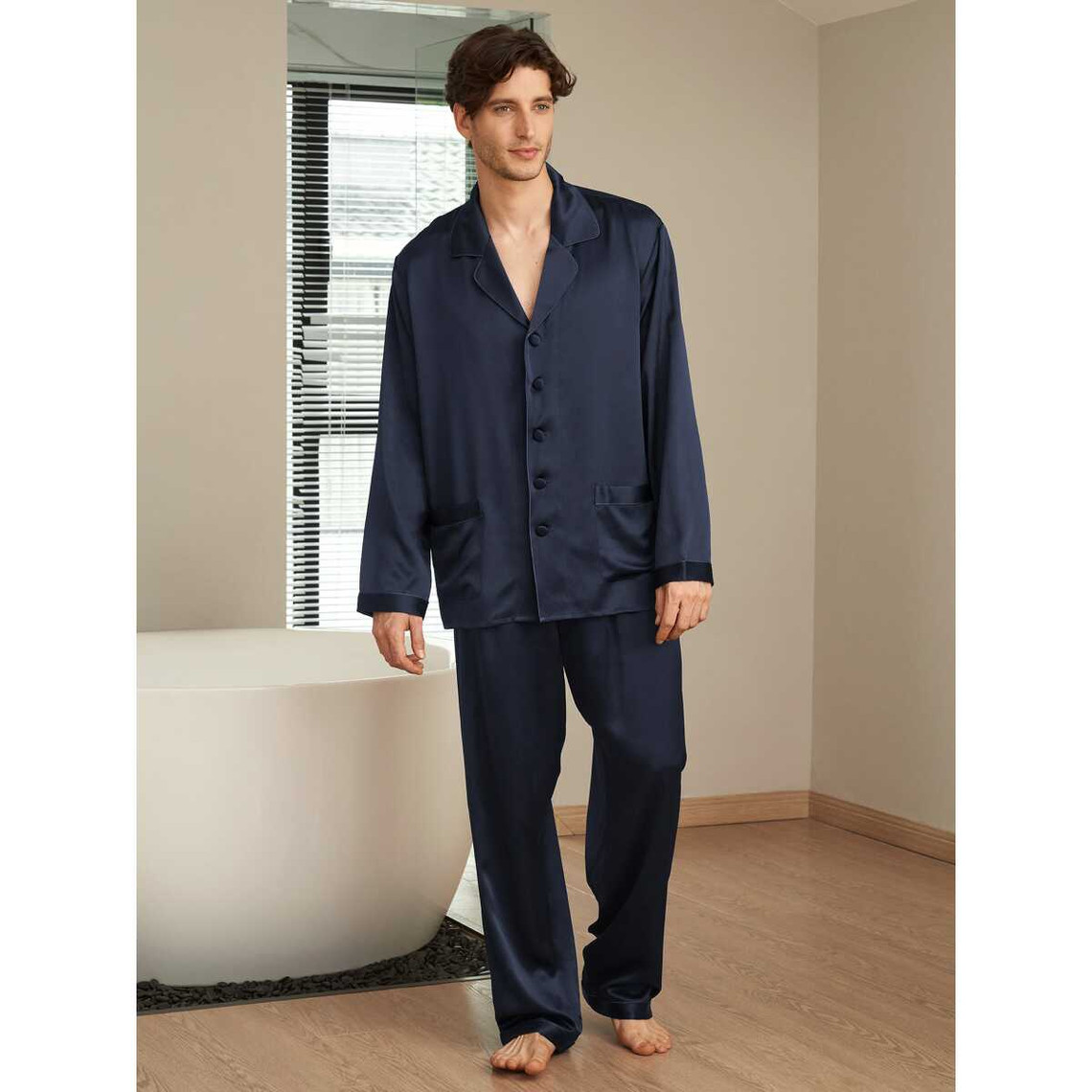 Suite De Pyjama Longue En Soie Classique Pour Homme bleu marine