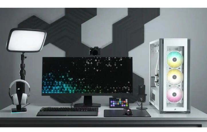 Boîtier PC ATX grande tour en verre trempé iCUE 7000X RGB